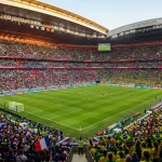 Futbalový štadión plný divákov pred zápasom majstrovstiev sveta